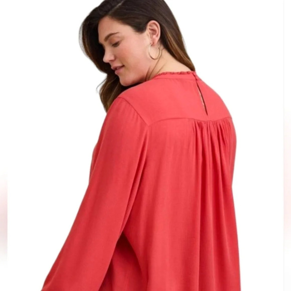 Torrid Women's Washable Crinkle Gauze Relaxed Embroidered Blouse Size 1 1X - Picture 4 of 12